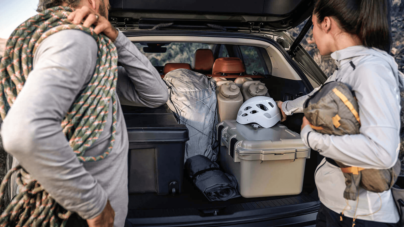 Le coffre spacieux du Mazda CX-50 2025.